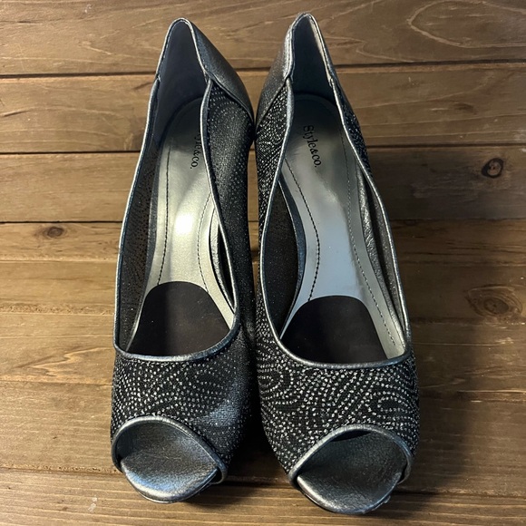 Style & Co Open toes 3inch heal black and gray mess & silver. 8.5 - Picture 1 of 7